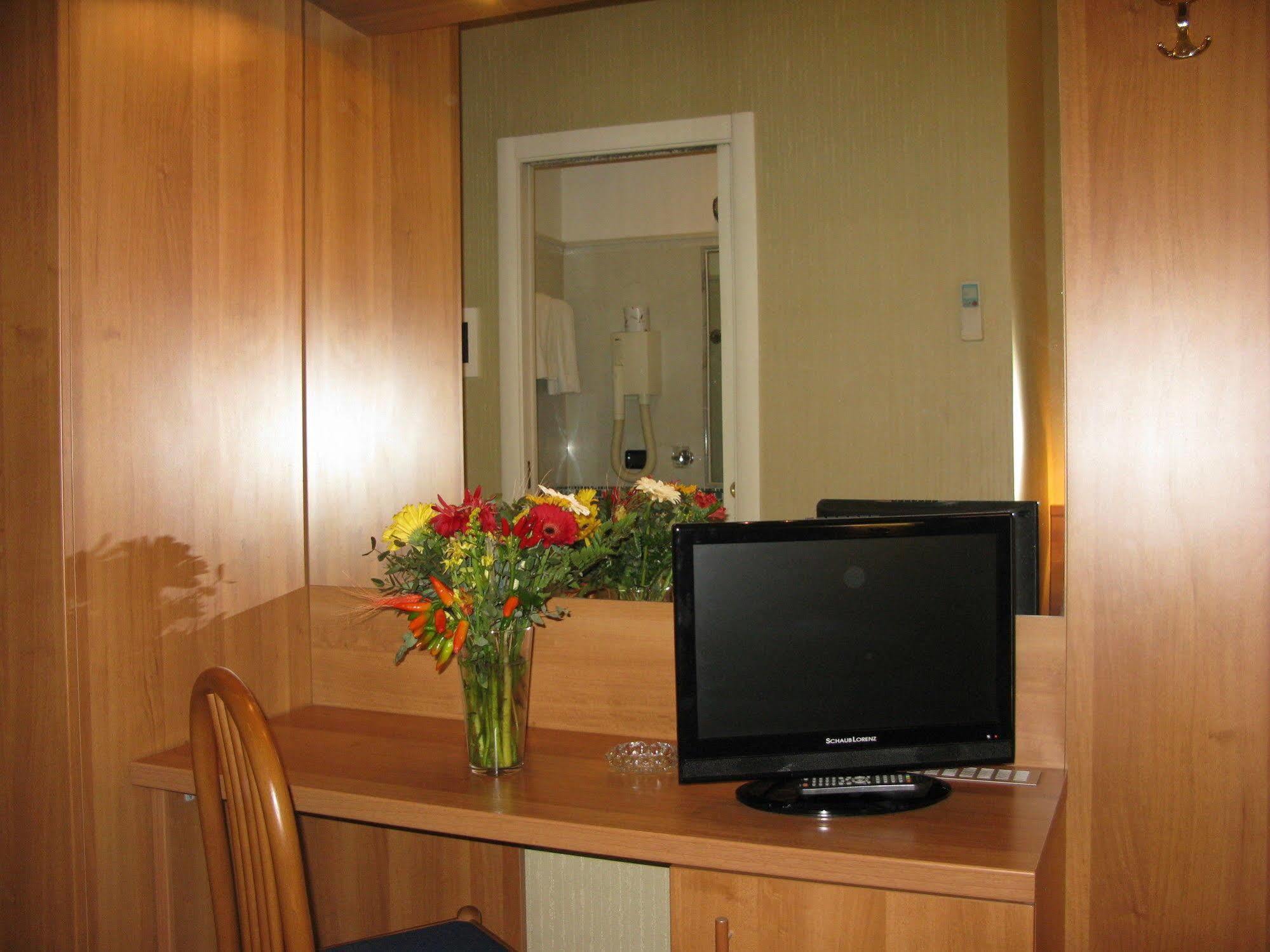 York Hotel Rome Luaran gambar