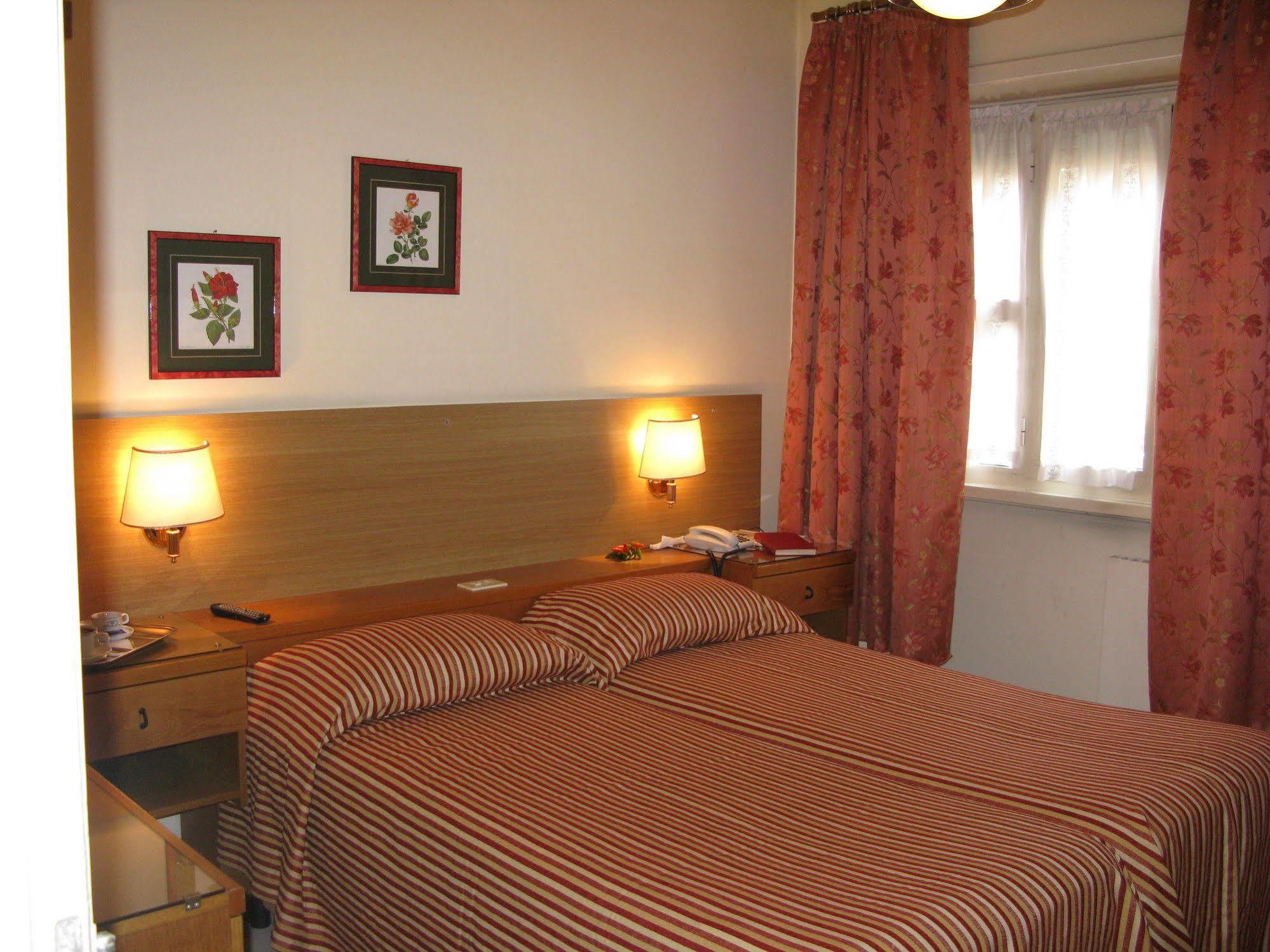 York Hotel Rome Luaran gambar